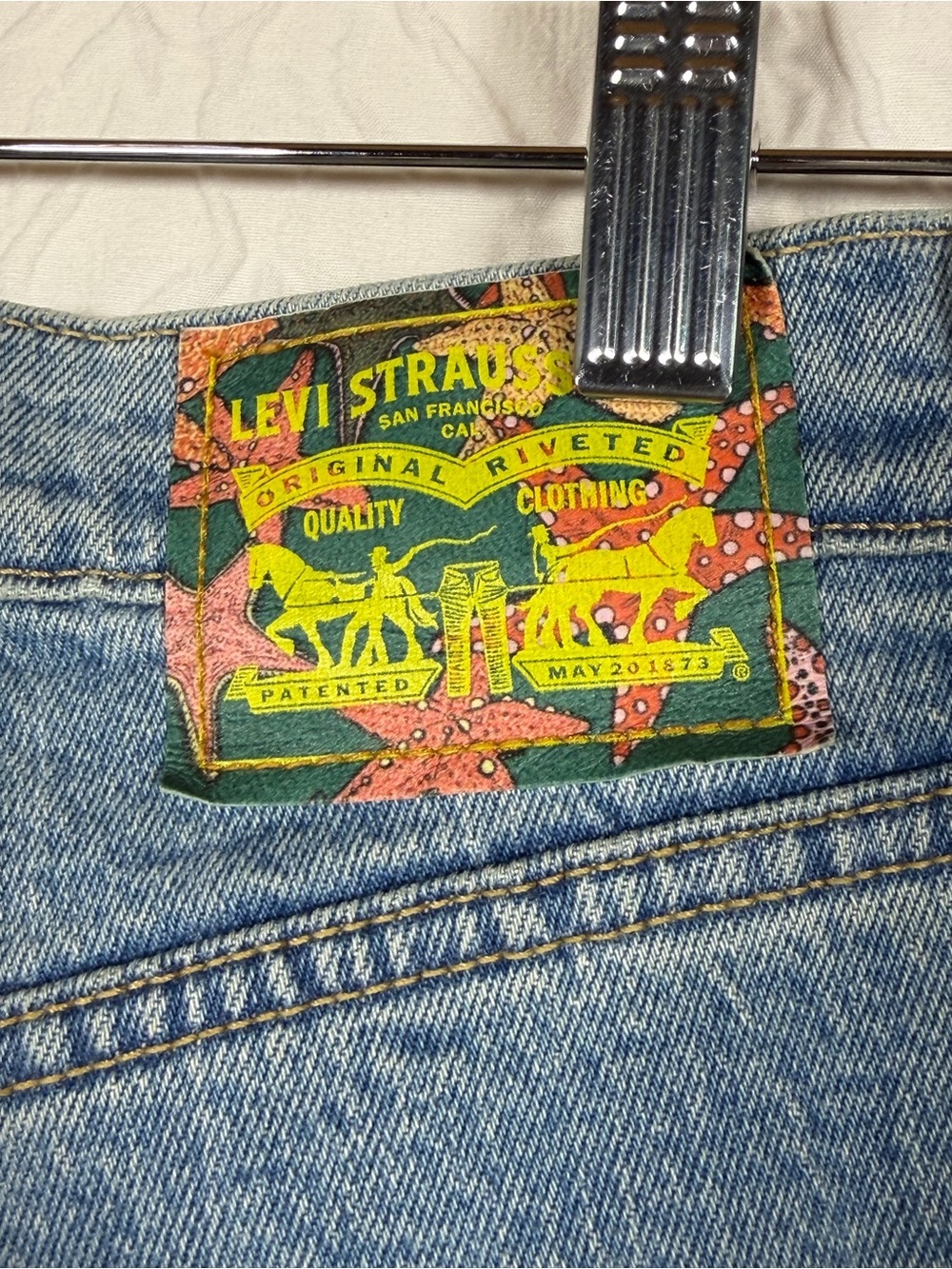 Levi’s Haus Miami Ribcage 72693-0026 Laser Custom Jeans W27 L27 - Picture 14 of 16